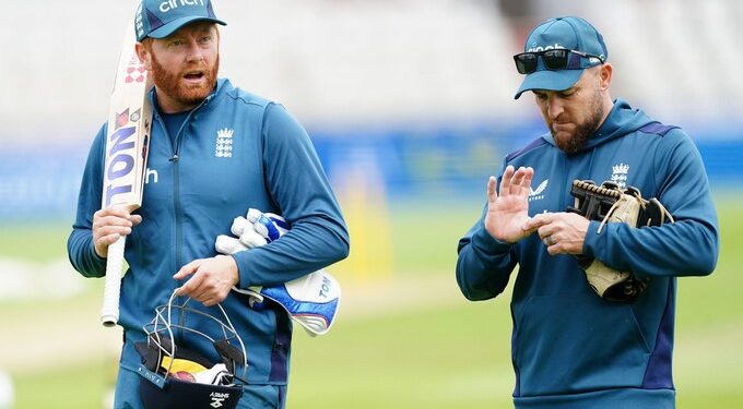 Jonny Bairstow is supported by Brendon McCullum to regain his lost form. 1 Jonny Bairstow is supported by Brendon McCullum to regain his lost form.