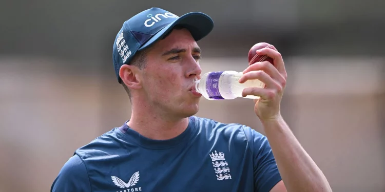 Dan Lawrence will play in the India series' ILT20.