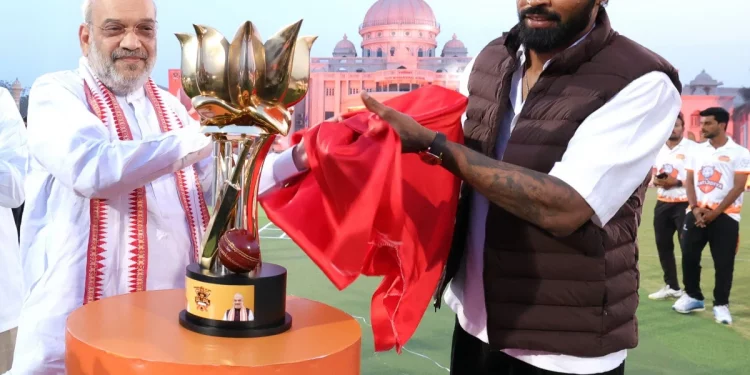 Amit Shah and Hardik Pandya launch the Gandhinagar Premier League. 1 Amit Shah and Hardik Pandya launch the Gandhinagar Premier League.