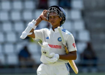 Comparing himself to cricket heroes, Yashasvi Jaiswal said, "I respect everyone, but I want to be a Yashasvi Jaiswal."