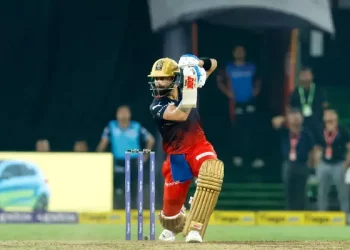 Aakash Chopra described Virat Kohli's game-winning shot as "his bat was firing" when he struck Kagiso Rabada after stepping out.