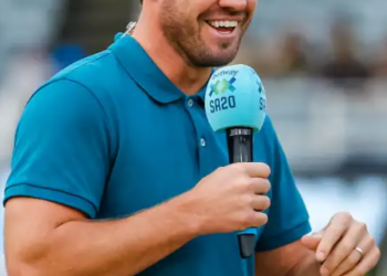 IPL2024: AB de Villiers believes that MS Dhoni made a "huge mistake" in relinquishing his captaincy.