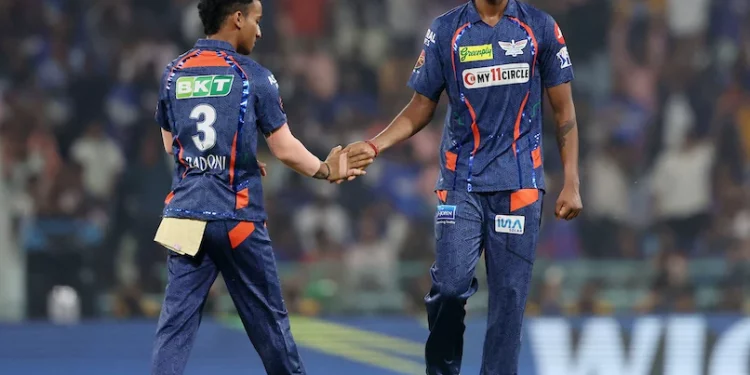 Stuart Broad alerts the Australian celebrity about Mayank Yadav's ferocious pace, saying, "I have already texted Steve Smith." 1 Stuart Broad alerts the Australian celebrity about Mayank Yadav's ferocious pace, saying, "I have already texted Steve Smith."