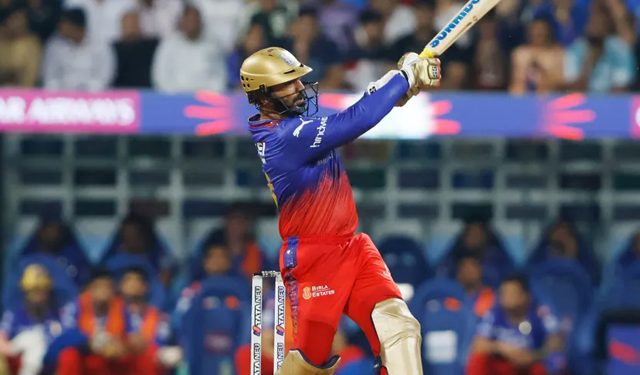 Dinesh Karthik completes 450 fours and 150 sixes in the IPL 2024 1 Dinesh Karthik completes 450 fours and 150 sixes in the IPL 2024