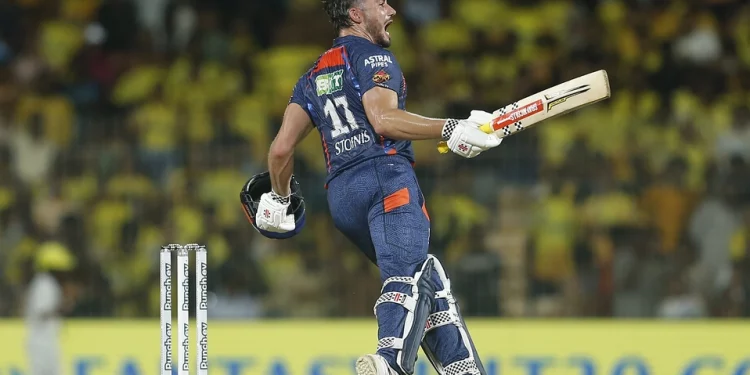 Marcus Stoinis, unconcerned by his lack of a Cricket Australia contract, said, "It is great to give younger kids a crack."