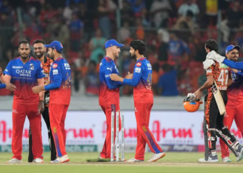 Eoin Morgan thinks that RCB's win shows other teams how to beat SRH and calls it "a wake-up call to how they take on the Sunrisers Hyderabad."