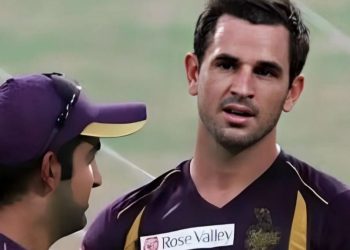 Bowlers receive a message from Ryan ten Doeschate that says, "You have to find creative and new ways for the next four weeks at least."