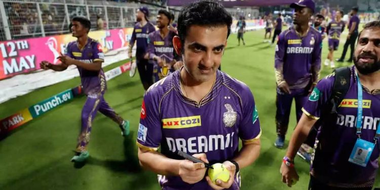 Navjot Singh Sidhu praises KKR mentor Gautam Gambhir, saying, "He gets inspired when the situation gets tough." 1 Navjot Singh Sidhu praises KKR mentor Gautam Gambhir, saying, "He gets inspired when the situation gets tough."