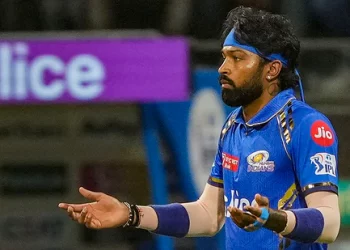 Hardik Pandya is unfazed by the Mumbai Indians' IPL 2024 problems, saying, "Never leave the battlefield." 6 Hardik Pandya is unfazed by the Mumbai Indians' IPL 2024 problems, saying, "Never leave the battlefield."