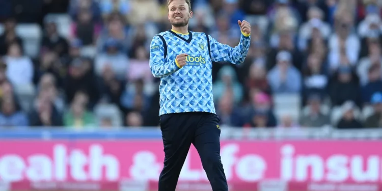 Yates places Bears on the platform before the spinners bind Notts 1 Yates places Bears on the platform before the spinners bind Notts