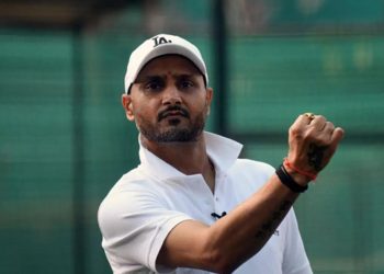 I would gladly give up everything to meet my father if I could: Harbhajan Singh