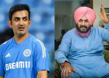 Watch: Following India's victory, Gautam Gambhir and Navjot Singh Sidhu have a touching moment.