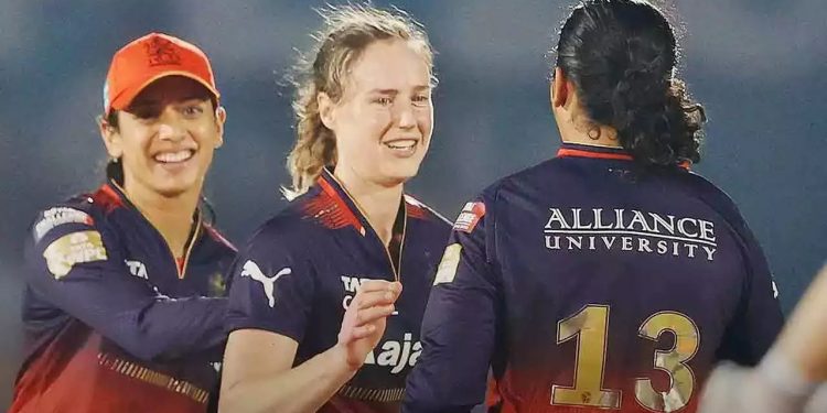 It's an amazing feeling to play for RCB, especially because of the supporters: Ellyse Perry 1 It's an amazing feeling to play for RCB, especially because of the supporters: Ellyse Perry