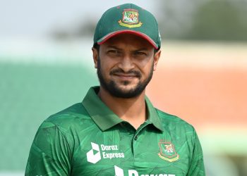 When BCB releases the central contract list for 2025, Shakib Al Hasan is ignored and Mahmudullah chooses not to participate.