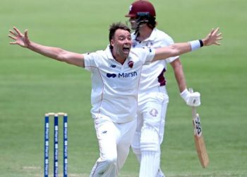 Harry Conway signs a four-match contract with Northamptonshire.