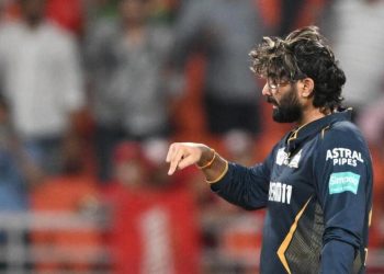 IPL 2025: Arshdeep's deflection causes Rahul Tewatia to have an unfortunate run out.