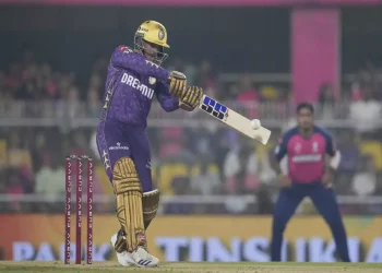 "Spinners made it really hard." On the pitch during the RR vs. KKR match is Quinton de Kock.