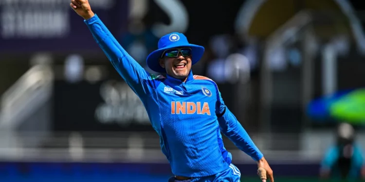 Champions Trophy 2025: After taking Travis Head's catch, the umpire admonished Shubman Gill 1 Champions Trophy 2025: After taking Travis Head's catch, the umpire admonished Shubman Gill