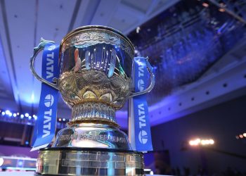 Government urges IPL to restrict tobacco and alcohol advertisements