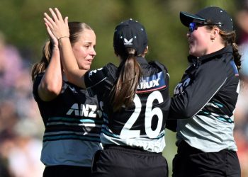 Devine, Kerr, and Tahuhu make a comeback for Australia's three-match T20I series.