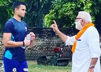 Regarding Arjun Tendulkar's batting ability, Yograj Singh boldly asserts, "I bet he will become the next Chris Gayle."