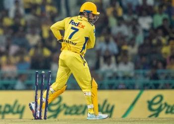 Adam Gilchrist believes MS Dhoni should leave the IPL, saying, "I love you, but you don't need to be there next year."
