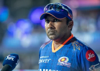 Harbhajan Singh advised MI coach Jayawardene to set aside his pride when he disagreed with Rohit Sharma's "masterstroke."