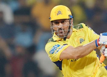 "‘His presence at the crease is invaluable’ – Varun Aaron praises MS Dhoni’s game-changing knock against LSG"