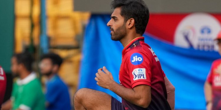 Bhuvneshwar Kumar acknowledges that he was unaware that the saliva prohibition had been lifted. 1 Bhuvneshwar Kumar acknowledges that he was unaware that the saliva prohibition had been lifted.