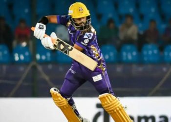 PSL 2025: In the 176-run chase, Saud Shakeel opens with an embarrassing 33* off 40.