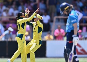 Australia A's Smith and Knott tie-up series