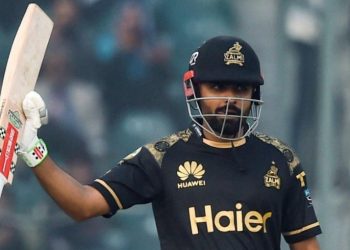 Talat, Babar, and Joseph guide Zalmi to a calm victory.