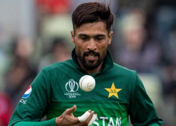 Mohammad Amir, a Pakistani bowler, explains his recent international retirement.