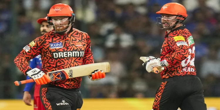 SRH's batting collapse highlights persistent bowling issues 1 SRH's batting collapse highlights persistent bowling issues