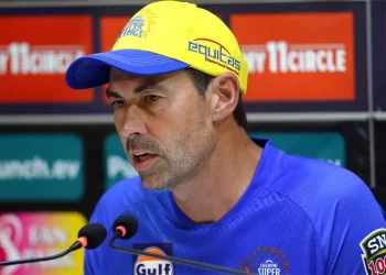 Stephen Fleming explains the Brevis-Jadeja DRS delay during the CSK vs. RCB match by saying, "They just ran out of time." 2 Stephen Fleming explains the Brevis-Jadeja DRS delay during the CSK vs. RCB match by saying, "They just ran out of time."