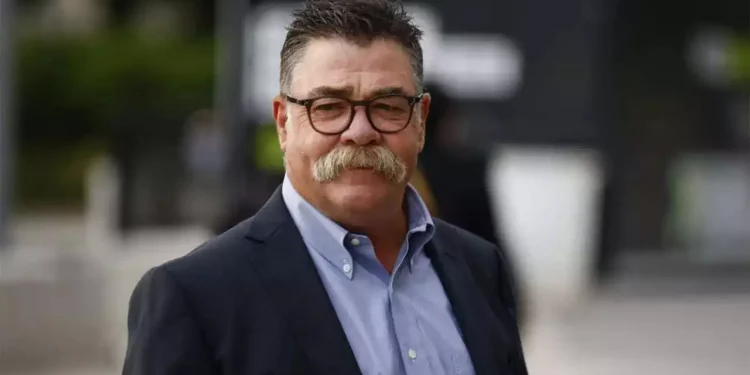 David Boon receives congratulations from ICC for his great career as a match referee. 1 David Boon receives congratulations from ICC for his great career as a match referee.