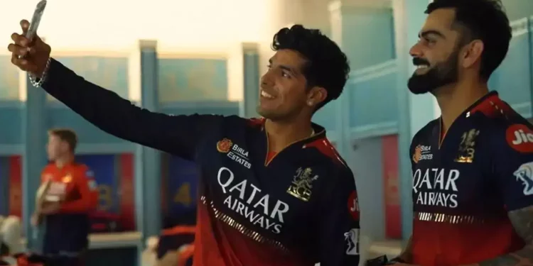 Virat Kohli makes light-hearted fun of his "annoying" RCB colleague by saying, "Dimaag khaata rehta hai." 1 Virat Kohli makes light-hearted fun of his "annoying" RCB colleague by saying, "Dimaag khaata rehta hai."