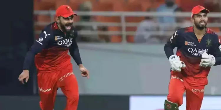 [WATCH] IPL 2025: In Qualifier 1, Virat Kohli demonstrates true leadership as the RCB bowlers fire against PBKS.