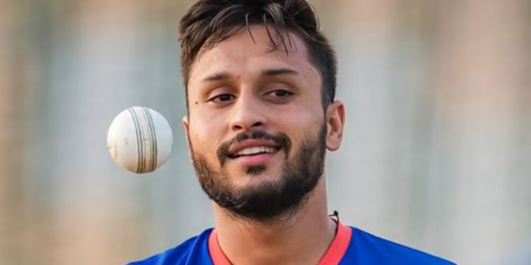 Varun said, "I'm just shocked they didn't start with him." Aaron criticises RR for not providing Akash Madhwal with enough games.