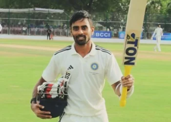 Abhimanyu could have represented India much earlier if he had received an opportunity in the IPL, says Easwaran's father