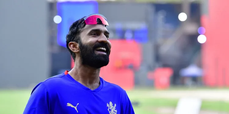 It is crucial to place in the top two: Dinesh Karthik, RCB's batting coach and mentor 1 It is crucial to place in the top two: Dinesh Karthik, RCB's batting coach and mentor