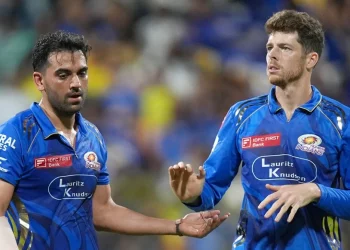 Varun Aaron said of Mitchell Santner's outstanding performance against the Delhi Capitals, "He's just demonstrating what he's worth at the moment." 3 Varun Aaron said of Mitchell Santner's outstanding performance against the Delhi Capitals, "He's just demonstrating what he's worth at the moment."