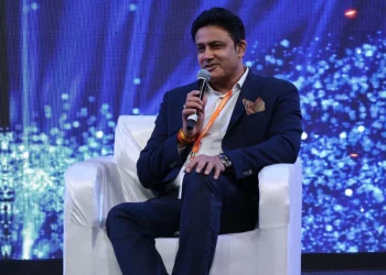 Regarding Rohit-Virat's absence from Tests, Anil Kumble says, "Transition is bound to happen." 8 Regarding Rohit-Virat's absence from Tests, Anil Kumble says, "Transition is bound to happen."