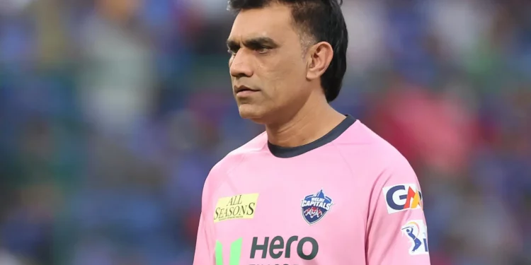 Despite Mitchell Starc's absence, the Delhi Capitals are still searching for alternatives: Coach of bowling Munaf Patel 1 Despite Mitchell Starc's absence, the Delhi Capitals are still searching for alternatives: Coach of bowling Munaf Patel