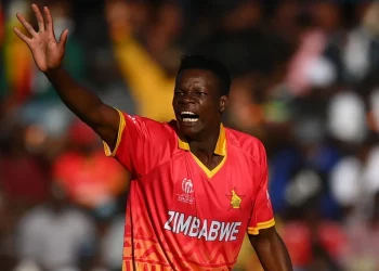 Blessing Muzarabani is signed by RCB to replace Lungisani Ngidi.