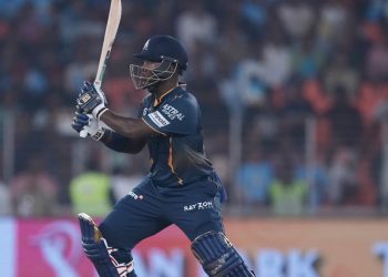 "You will need Sherfane Rutherford more come the playoffs," says Aakash Chopra, pointing to a possible switch in GT's batting order against LSG. 1 "You will need Sherfane Rutherford more come the playoffs," says Aakash Chopra, pointing to a possible switch in GT's batting order against LSG.