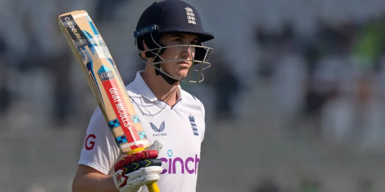 England declare at 565-6 following Brook's quickfire half-century 1 England declare at 565-6 following Brook's quickfire half-century