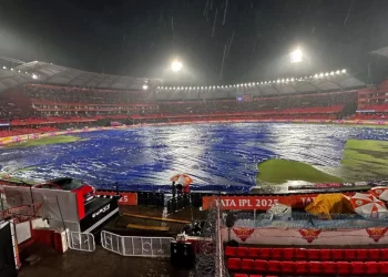 Bengaluru's IPL comeback could be ruined by heavy rain.