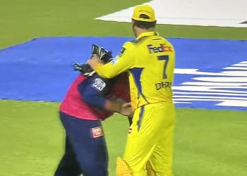 [WATCH] IPL 2025: After defeating CSK, Vaibhav Suryavanshi rubs MS Dhoni's feet