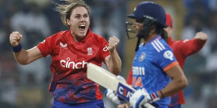 Sciver-Brunt fights a lone battle as England’s reset faces harsh reality 1 Sciver-Brunt fights a lone battle as England’s reset faces harsh reality